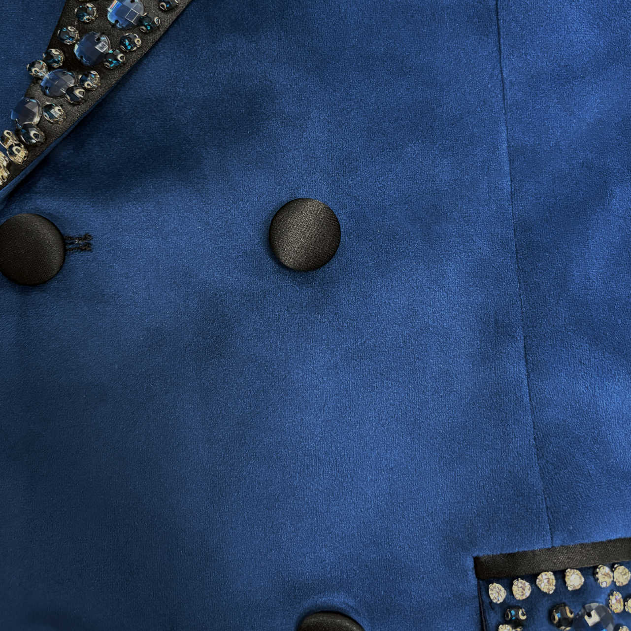 Gorgeous Wedding Tuxedos Beaded Crystal 1 Piece Set Coat Men Suits Peaked Lapel Double Breasted Groom Wear Party Event Customized