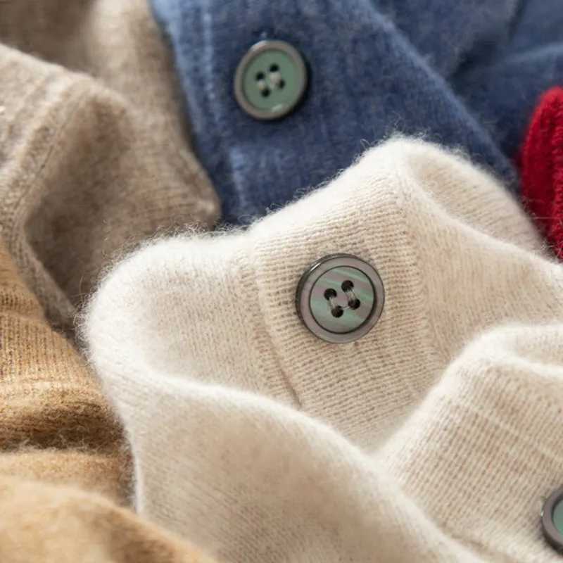 High Quality Cashmere sweater for warm autumn and winter mens casual wool cardigan thick solid color V-neck jacket T250102