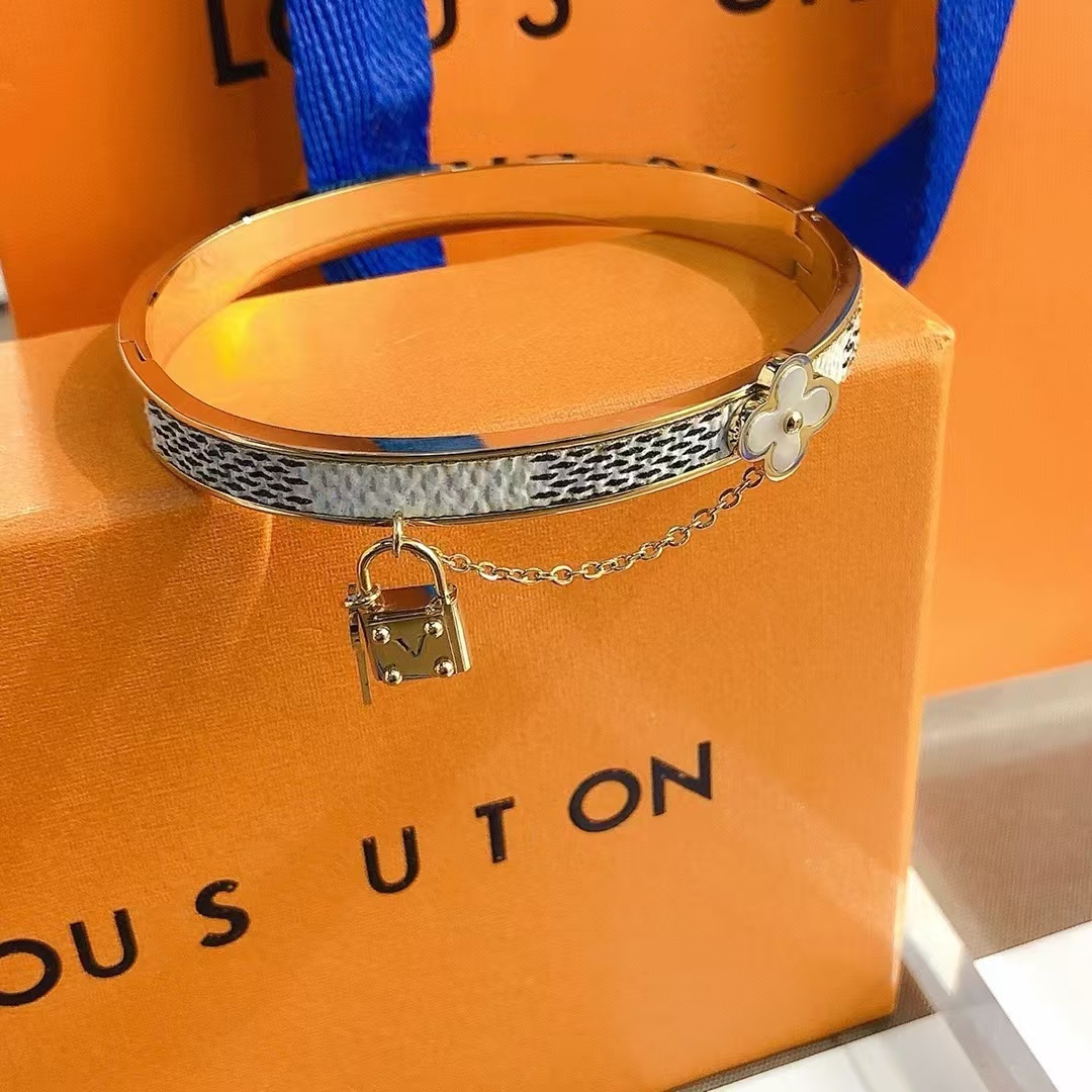 bangle bracelet designer bracelet jewlery designer for women bracelet stainless steel jewelry 18k gold bangle designer bangle woman lock bracelet couple