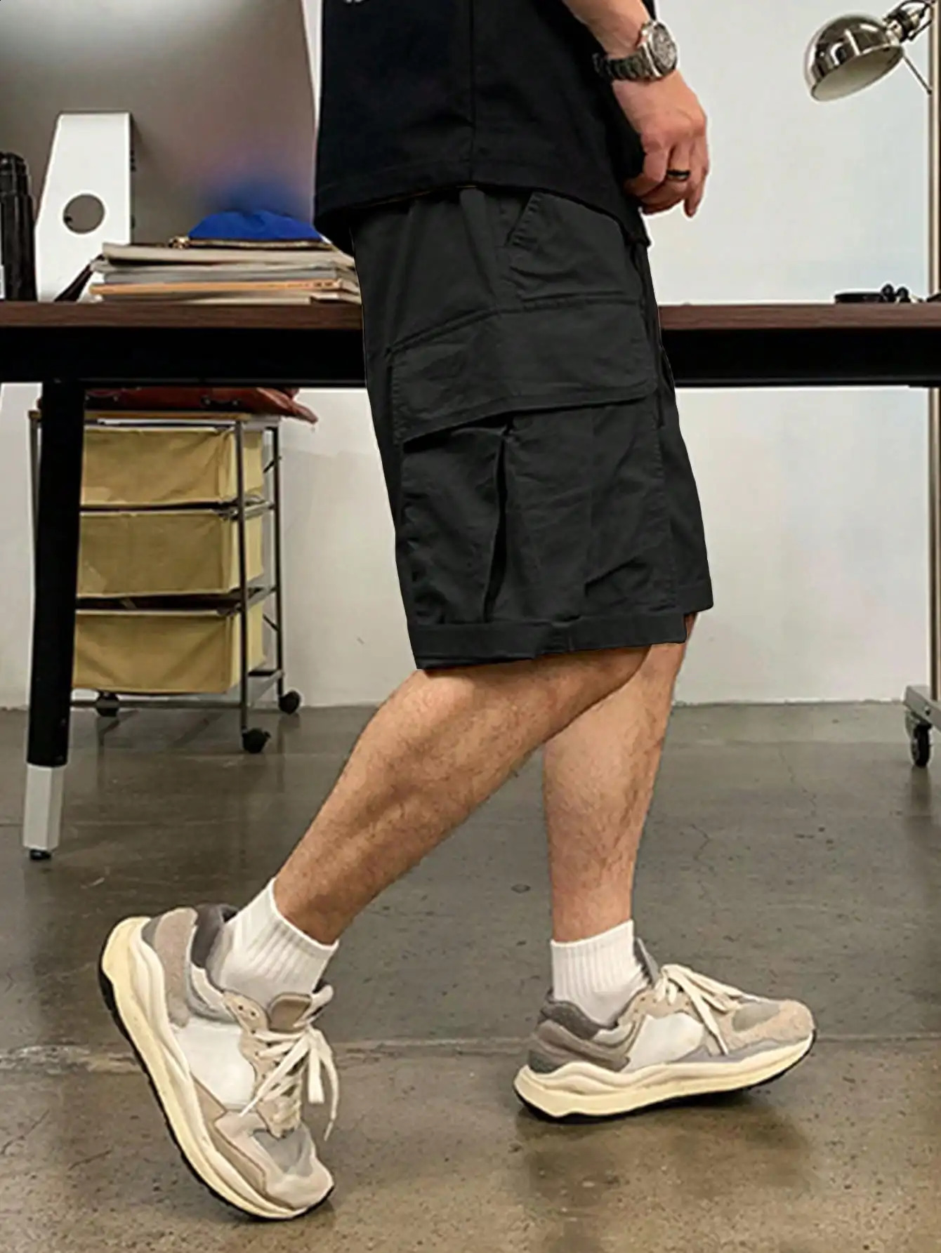 Mens drawstring cargo shorts lightweight large flap wing pocket loose trendy shorts mens work pants outdoor 241231