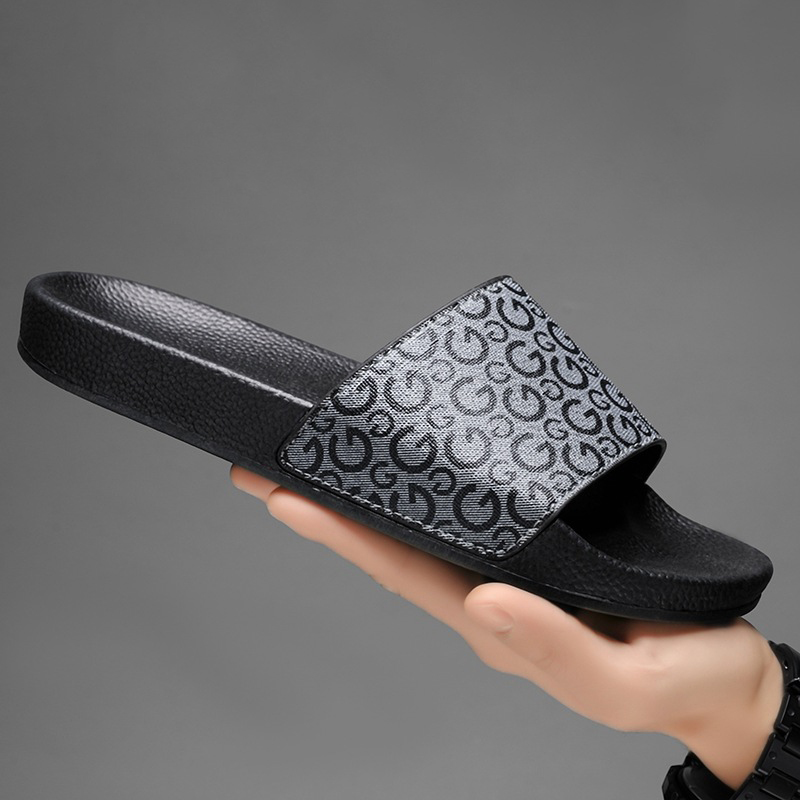 Fashion Slippers Casual Style Men Non Slip Flat Sole Indoor Slippers Outdoor Summer Beach Slides Shoes