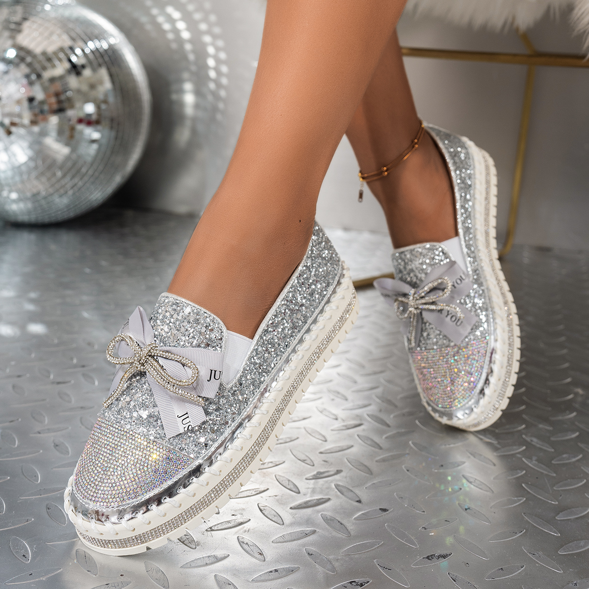 2025 New Shiny Rhinestone Designer Loafers Women's Thick Soled Bow Muffin Bottom Cover Foot Single Shoe Fashionable and casual flat shoes Luxury 