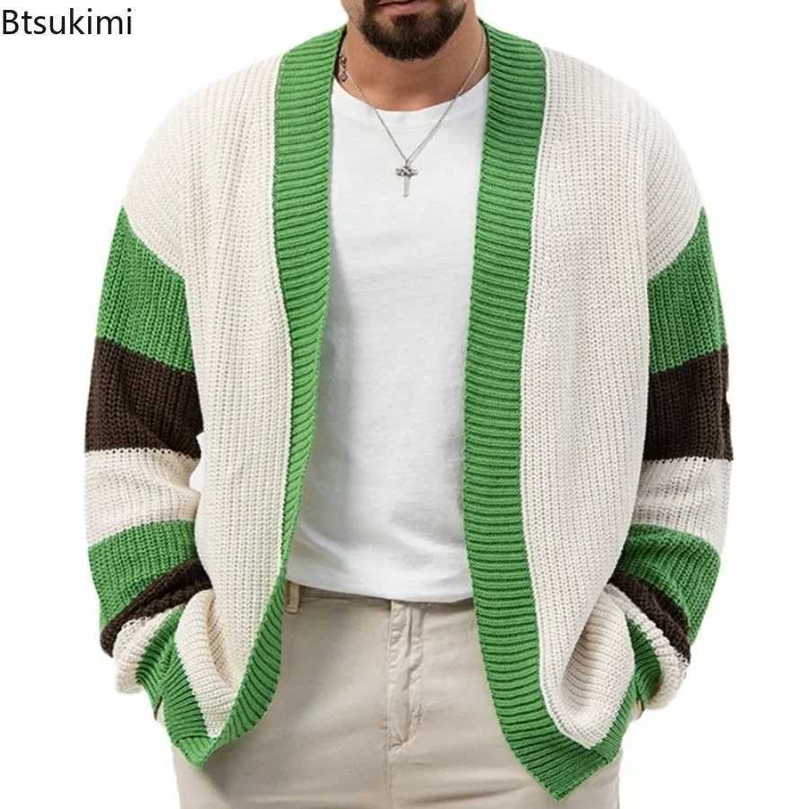 New Arrival Mens autumn and winter sweaters fashionable green loose contrasting color knitted cardigan wool sweater office long sleeved mens cardigan 