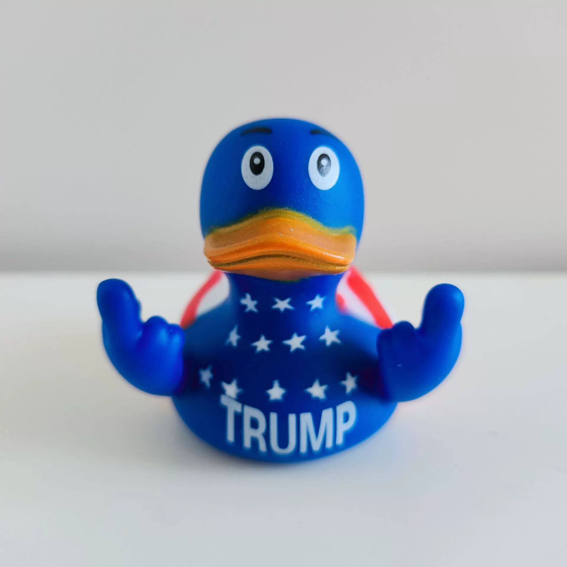 Creative PVC Duck Party Favor Middle Finger Duck Bath Floating Water Toy Party Supplies Funny Toys Gift Blue