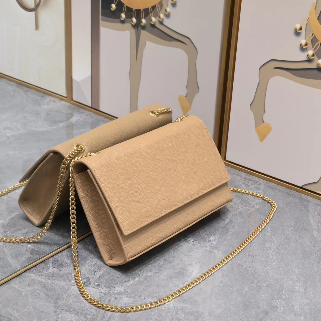 Elegant Ladies' Designer Shoulder Tote Handbag Made of Premium Leather with Stylish Chain Accessory