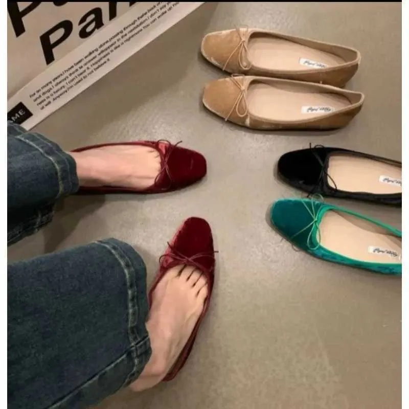 Elegant Veet Ballerina Shoes Woman Velour Ballet Flats Ladies Retro Round Toe Bowknot Shallow Loafers in Red GreenC241128 250313