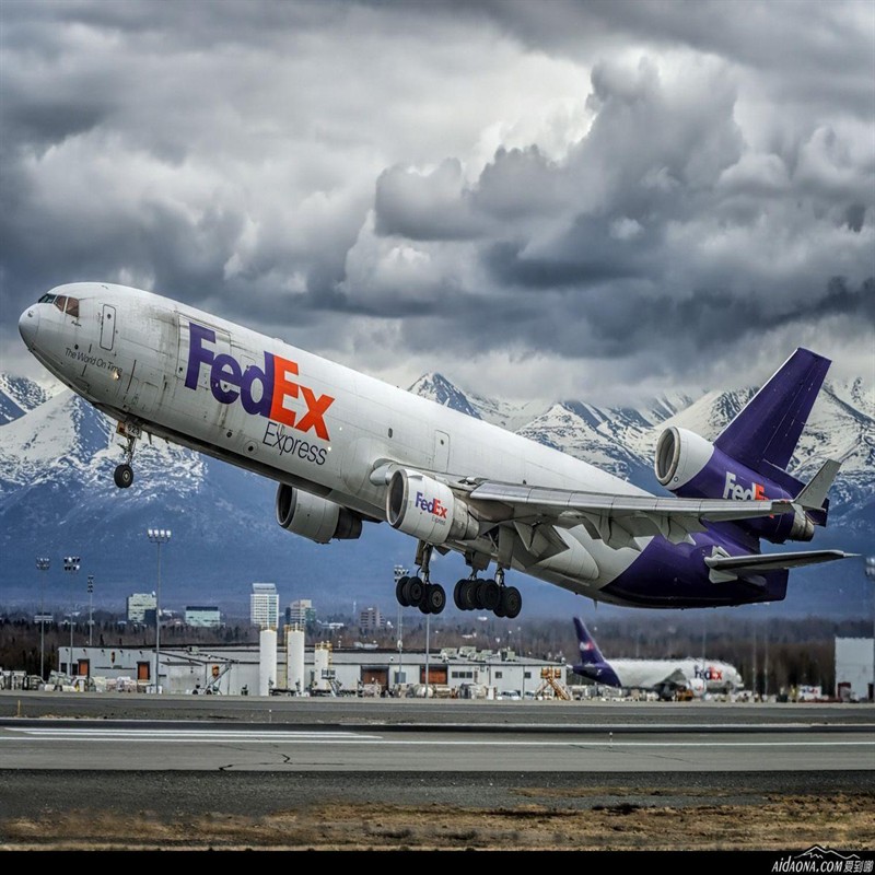 Freight difference paid for special purchase connection, non-commodity