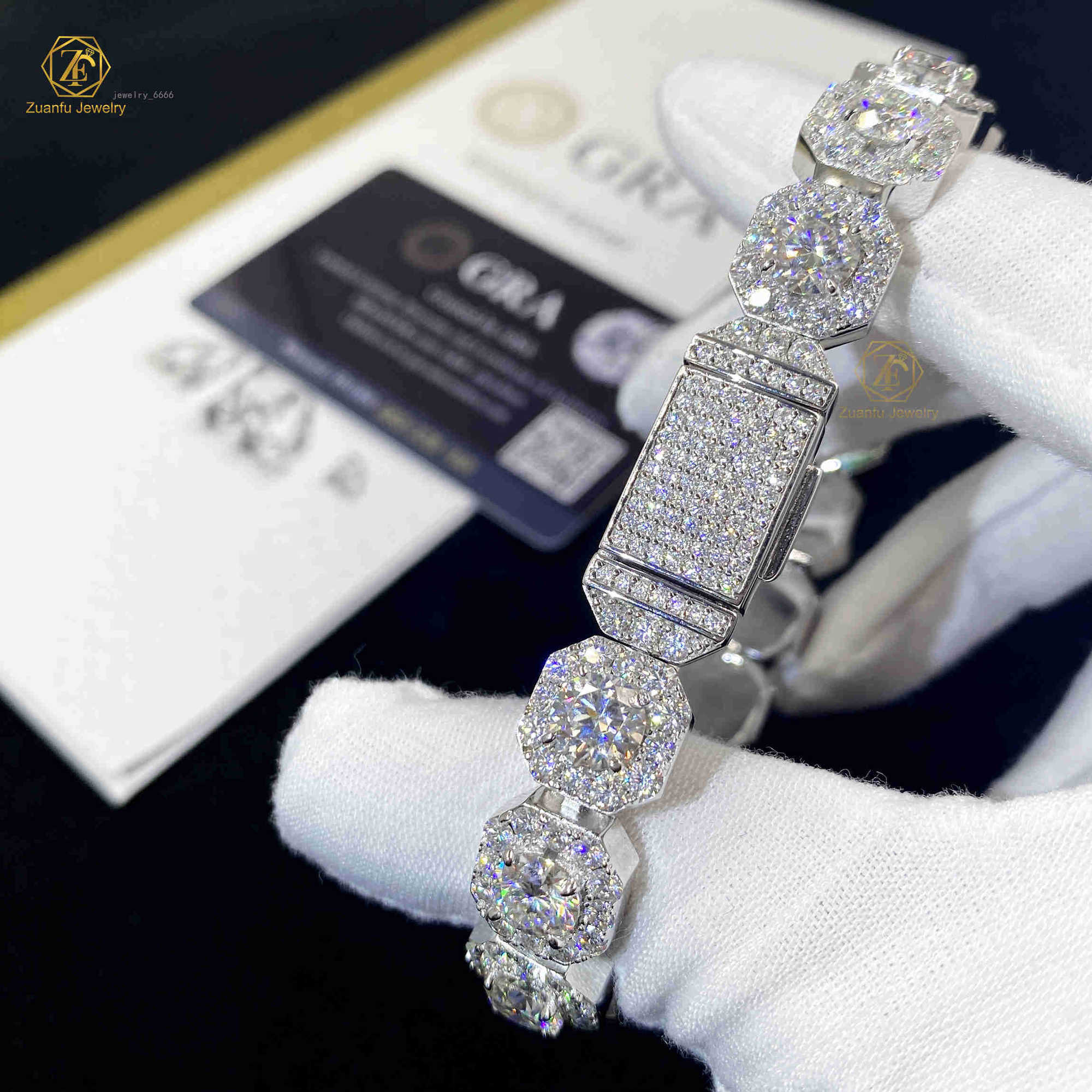 Customized 6.5mm Moissanite Halo Hip Hop Bracelet 11mm Width 925S Solid White Gold Plated Moissanite Cuban Bracelet For Rapper