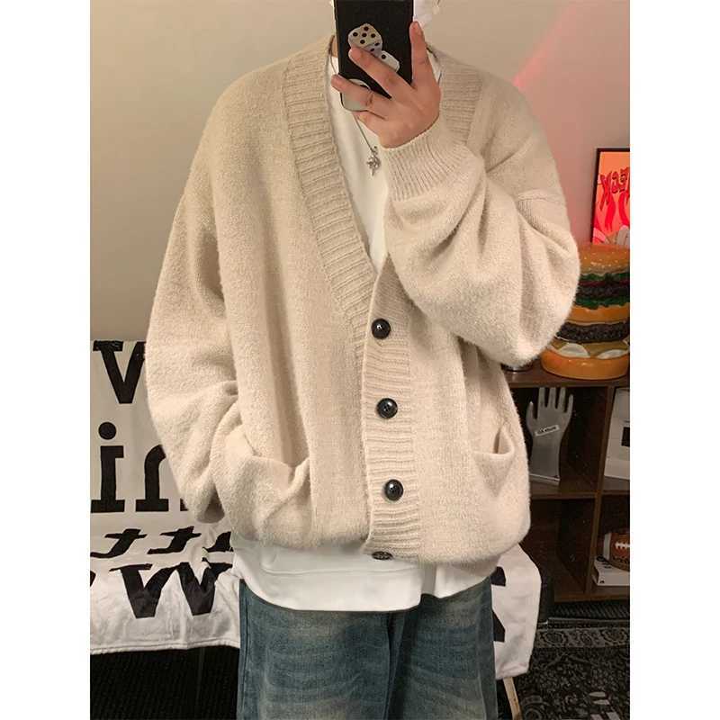 New Arrival New autumn and winter V-neck cardigan wool sweater for men loose and casual knitted sweater trend Dali simple full matching street soft ja
