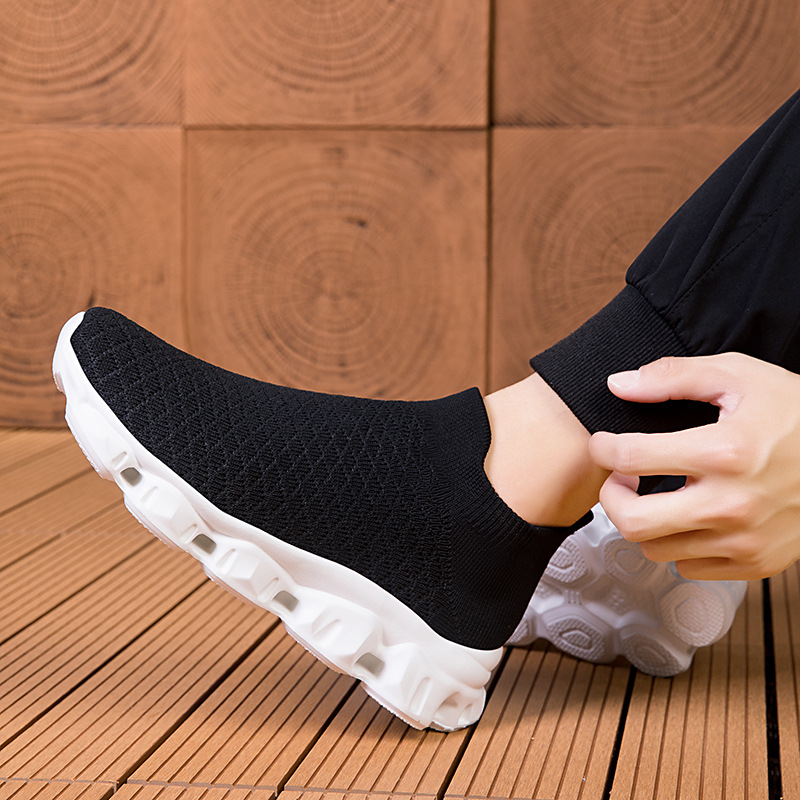 2025 Cross-border new men's shoes Breathable socks shoes flying woven sports shoes casual student walking women's shoes soft sole non-slip 3