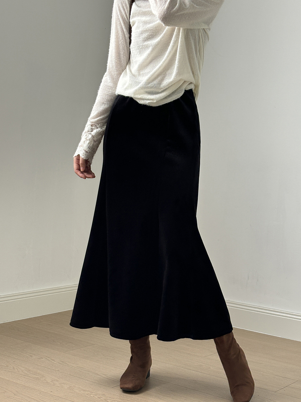 G447632 black velvet fishtail skirt 2024 winter mid-length hip skirt