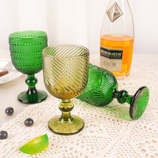 Factory Wholesale Embossed Colored Glass Wine glasses European Juice Glasses Wine Goblets Wedding Decoration Cups