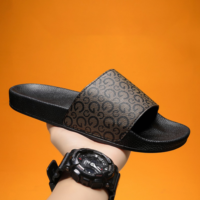 Fashion Slippers Casual Style Men Non Slip Flat Sole Indoor Slippers Outdoor Summer Beach Slides Shoes