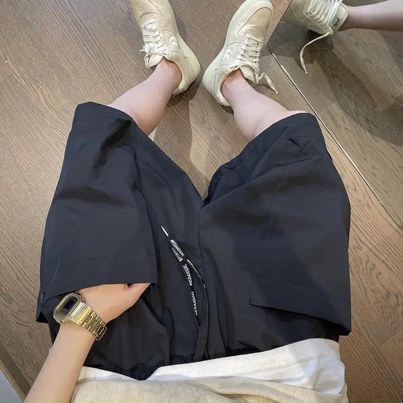 Mens fashion casual streetwear hip-hop large pocket product shorts Y2K summer solid oversized beach shorts 241231