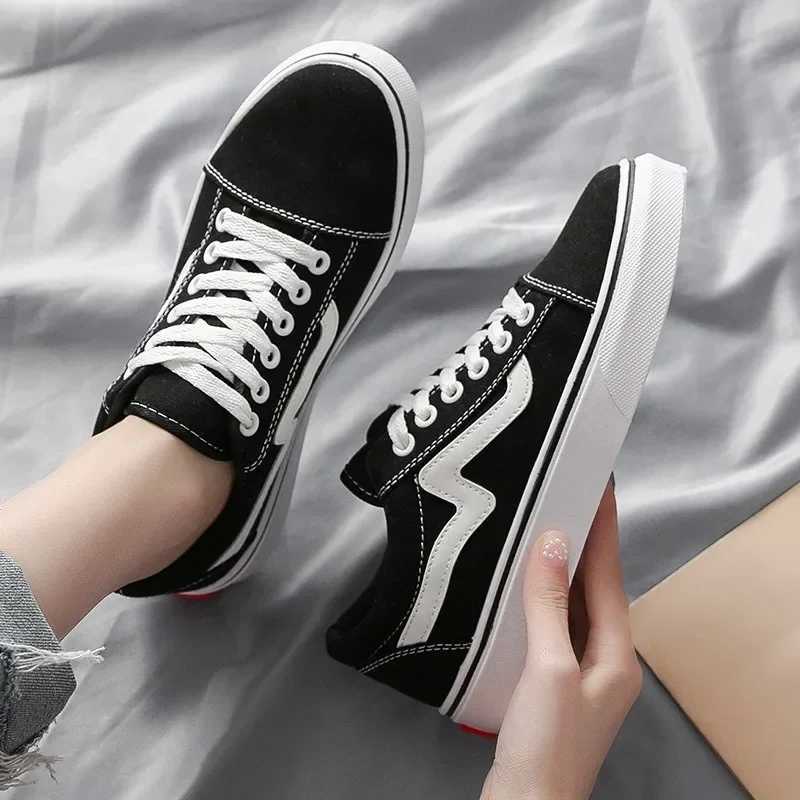 Wen Outdoor Breathable Skateboarding Canvas Walking hot trainers Youth Students Flat Jogging Sneakers Low Upper White Shoes Tennis Z250301