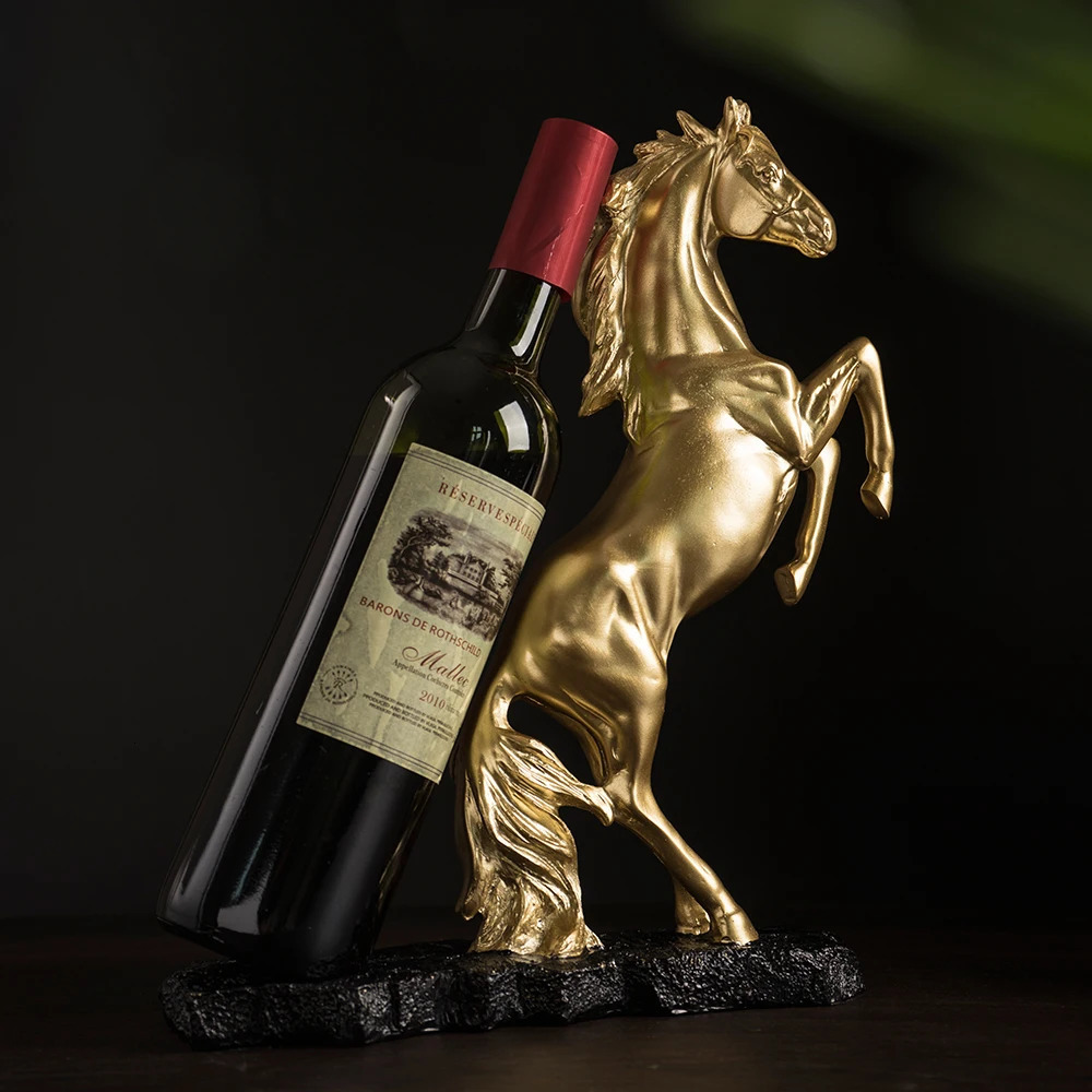 NORTHEUINS Resin Golden War Horse Wine Rack Indoor Dinning Room Bottle Holder Storage Handicrafts Living Desktop Decoration 250102