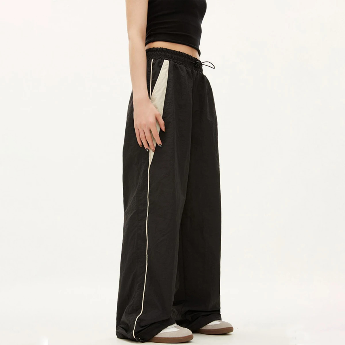 Womens casual wide leg cargo pants brushed solid street clothing elastic waist sports pants loose Y2K runner hip-hop bag pants 250102