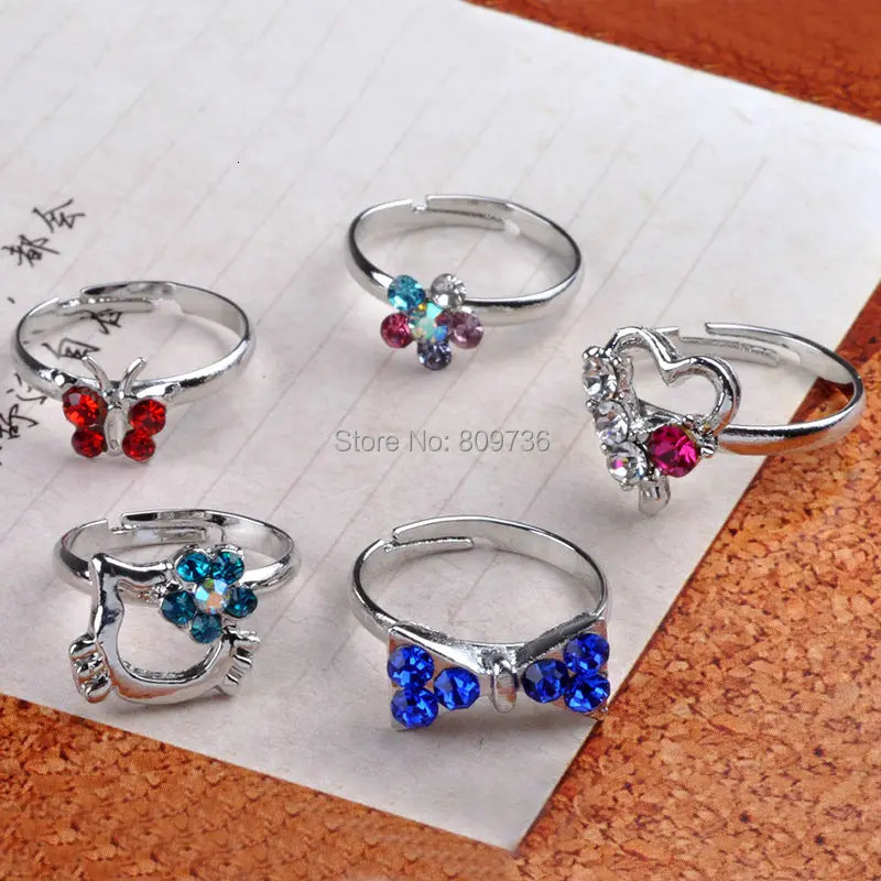 Mixed batch of 60 silver plated childrens rings with combination crystal rings childrens party small size adjustable heart-shaped rings wholesale 2501