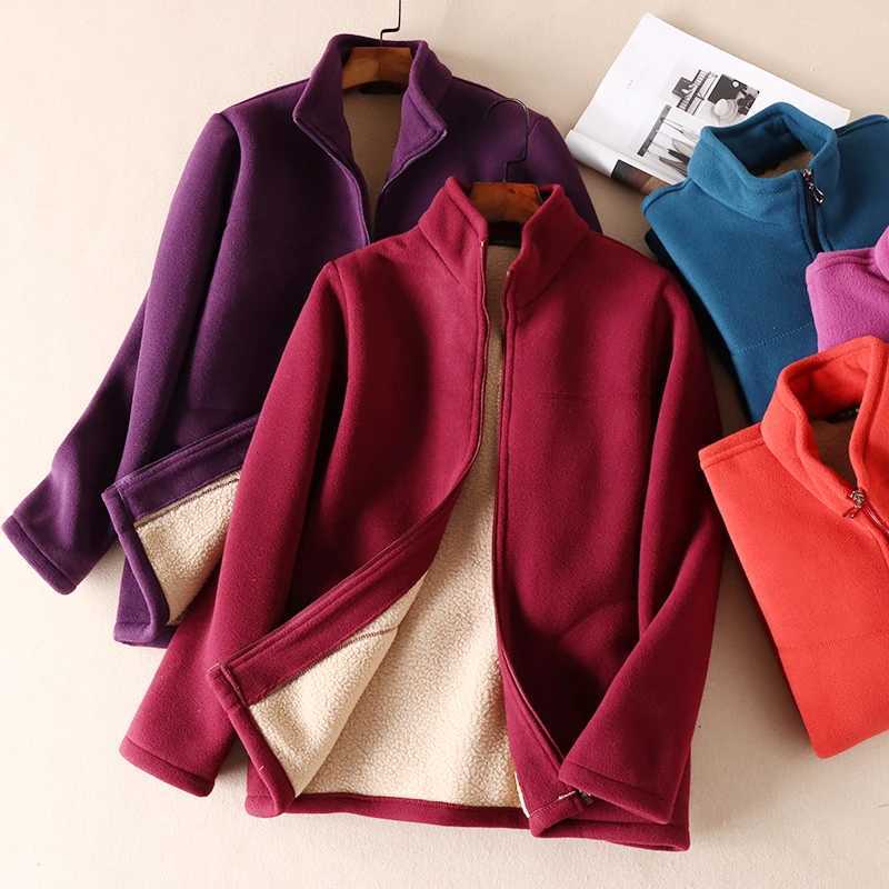 Winter new womens plus size mother polar wool sweater middle-aged and elderly short zipper jacket womens coat 5XL M250103