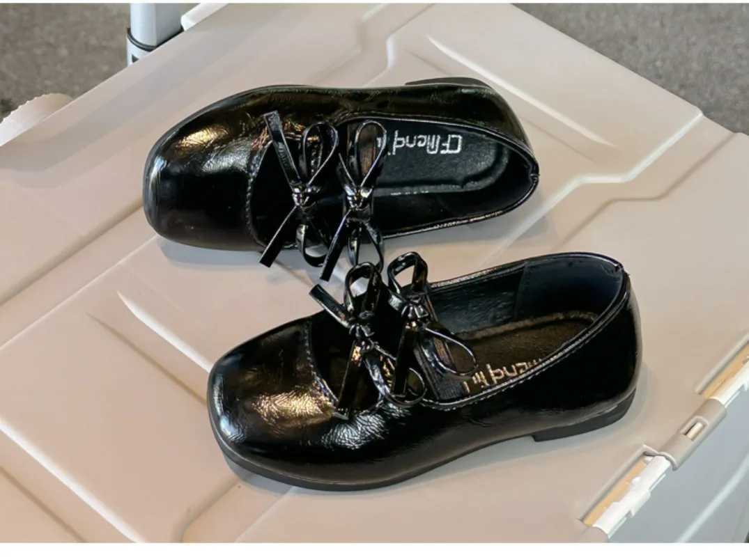Girls shoes fashionable apartments childrens leisure childrens comfortable PU leather shoes boys and girls candy shoes new flat boys shoes M250103