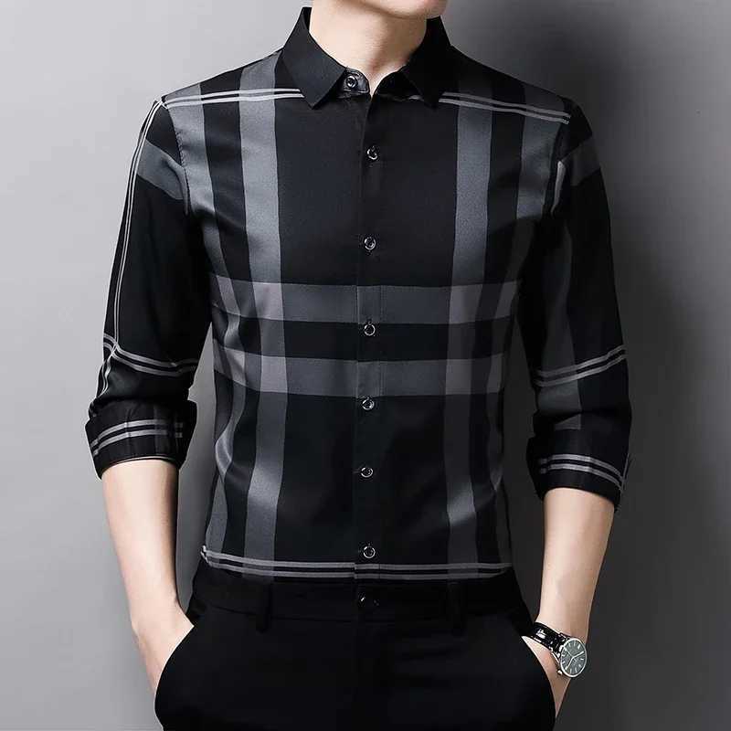 New mens casual and fashionable long sleeved shirt with wrinkle resistant business shirt printed on it W250103