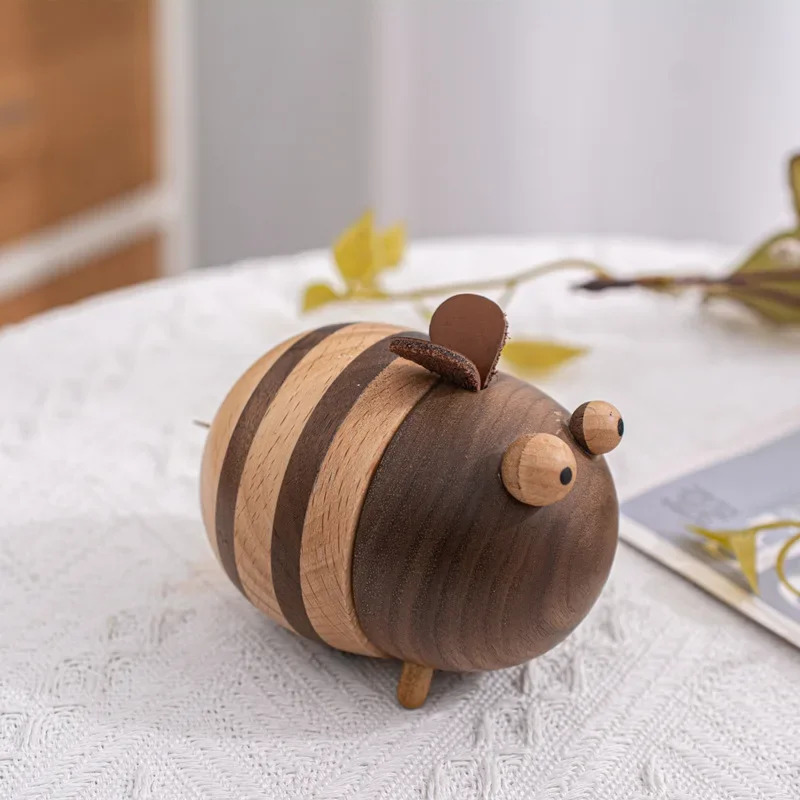 Cartoon Bee Shape Toothpick Holder Wooden Toothpick Box Moisture-Proof Toothpick Dispenser Home Dining Room Decoration 241231