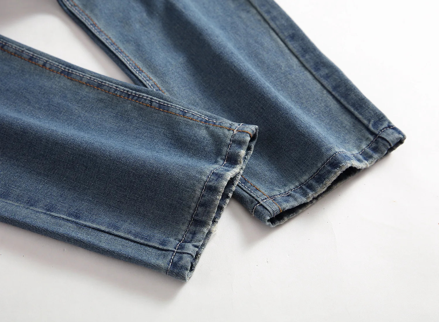 Streetwear Mens Slim Fit Ripped Straight Jeans Daily Male jeans pants Autumn Cotton High Quality Casual Denim Pants Men Trousers 241230