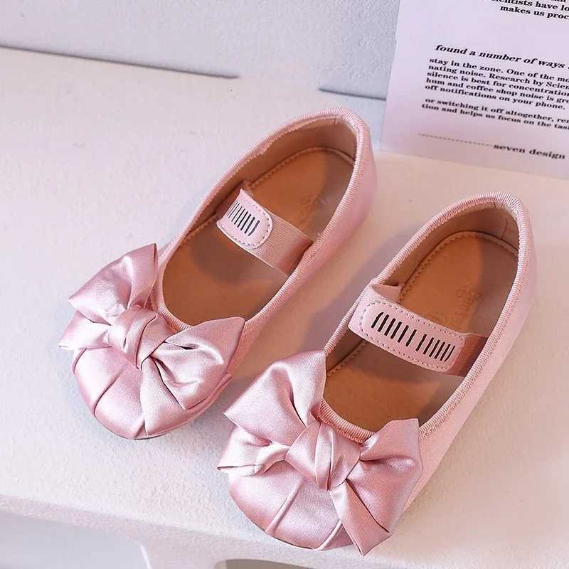 Autumn baby girl ballet dance shoes fashionable bow high-quality ultra-fine fiber childrens apartment party night childrens casual shoes M250103