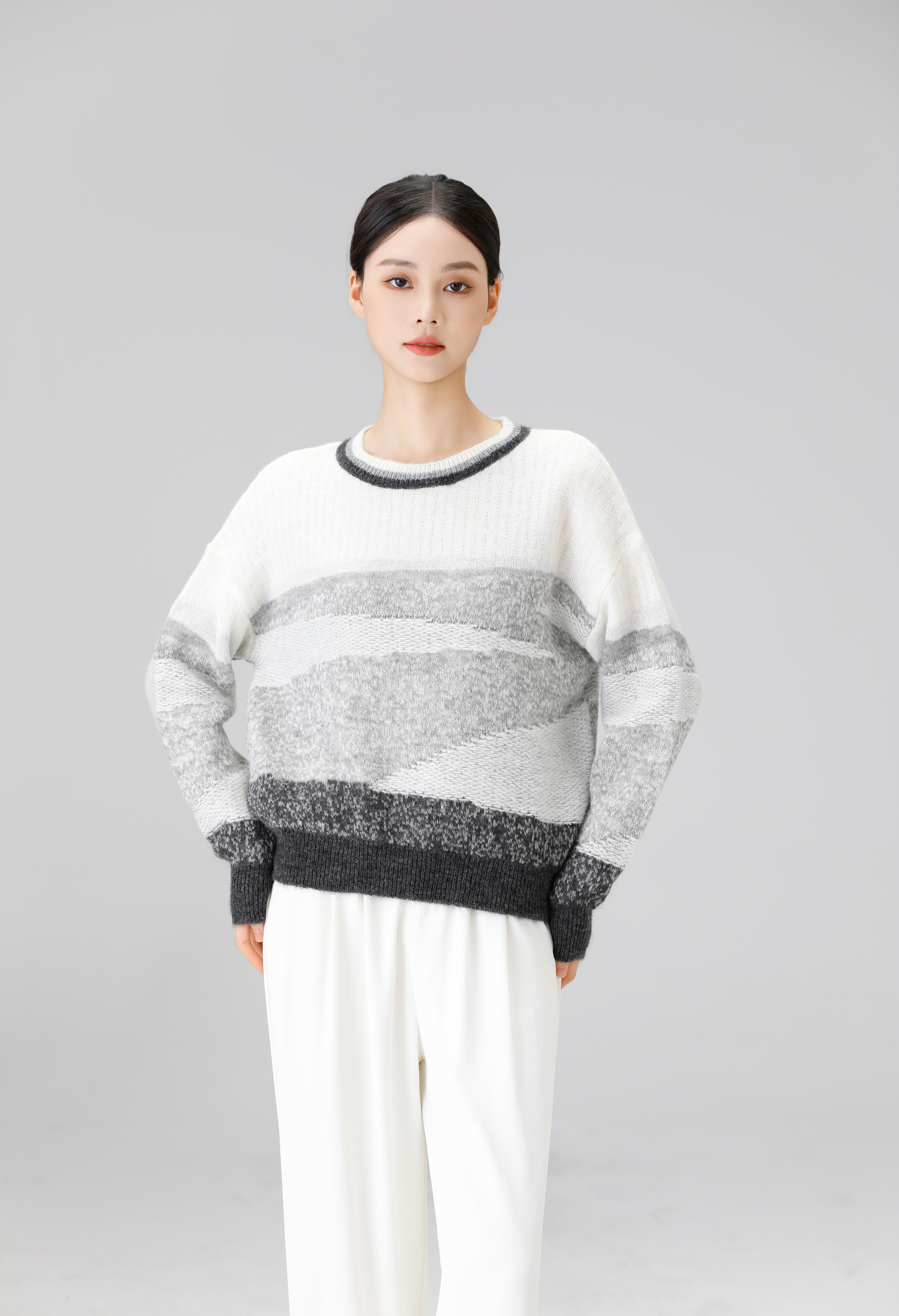 Women's Knitted Pullover - Cozy Cotton Sweater for Everyday Wear