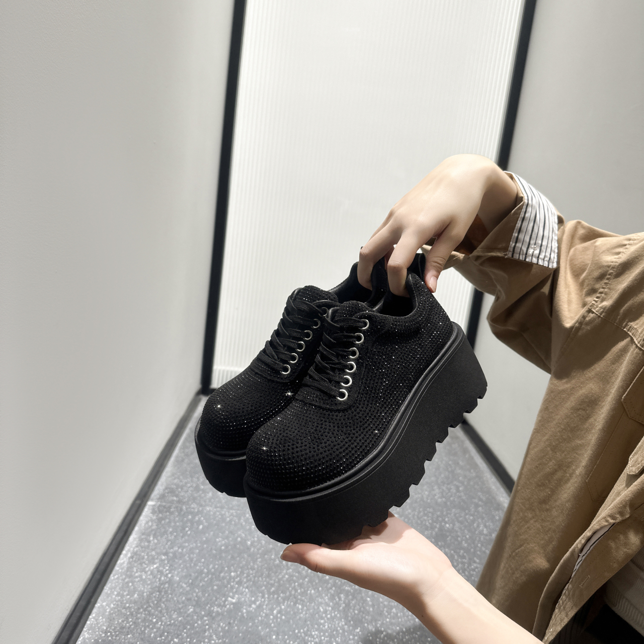 2025 Fashion Luxury Women's Shoes Lace up Women's Height Enhancement Sneakers Shining Water Diamond Vulcanized Shoes Designer Casual Sneaker