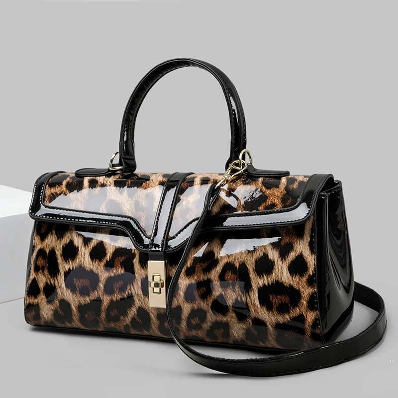 2025 New Women's Handbag Patent Leather Women's Handbag Designer Quality Fashion Large Capacity Women's Crossbody Bag