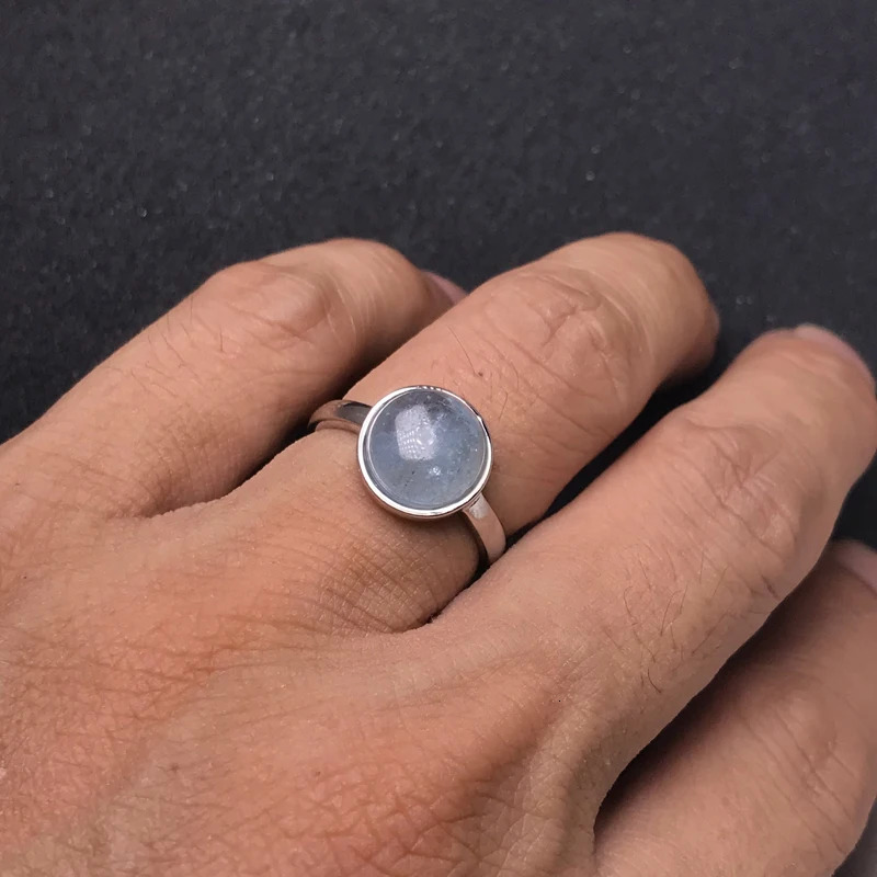 Natural aquamarine ring made of pure silver 925 and beryl 8mm high-quality jewelry for womens weddings engagements parties and gift boxes 250102