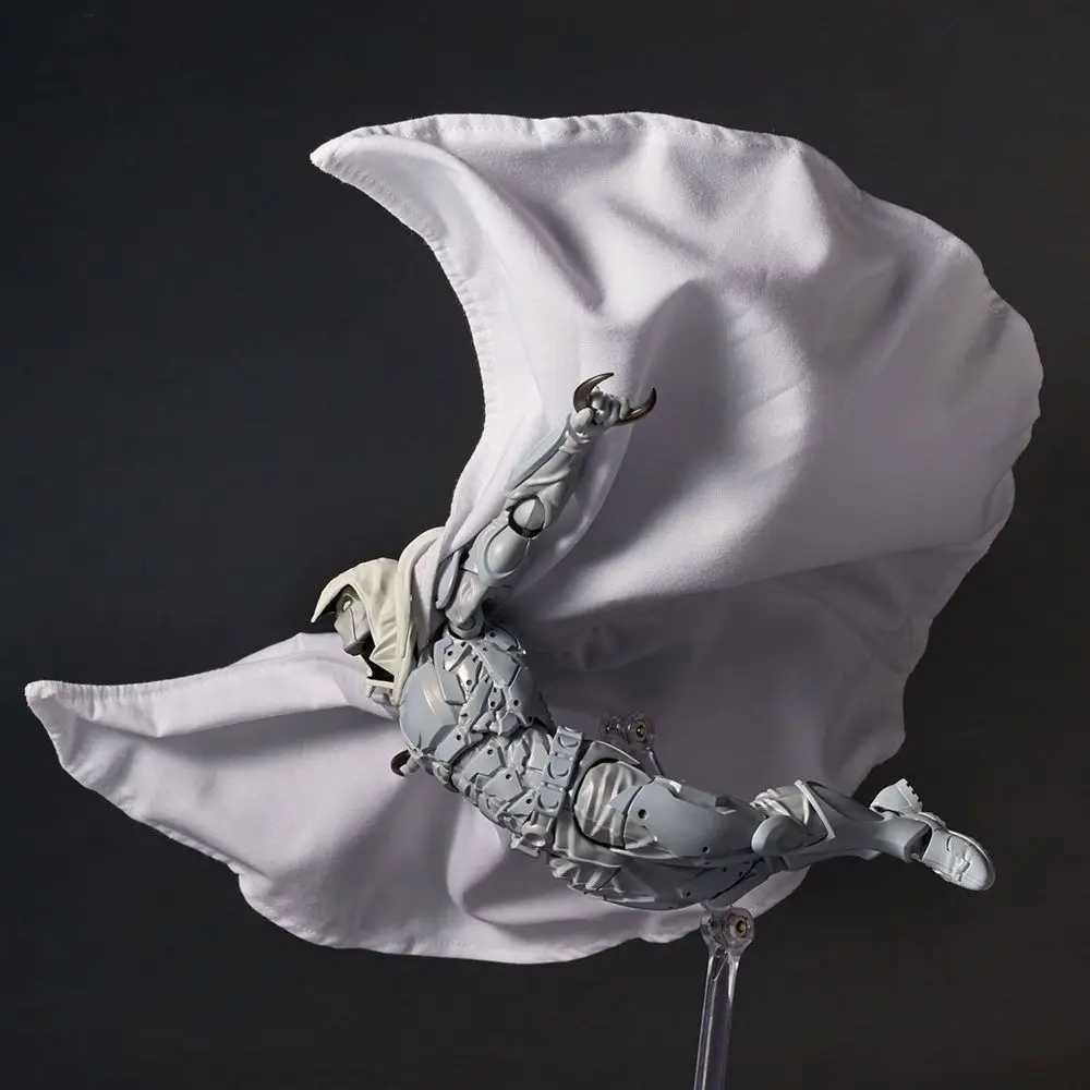 Moon Knight Figure Revoltech Amazing Yamaguchi Marc Spector Action Figurine 16cm Collection Ornament Model Toys Birthday GiftsXJ250103