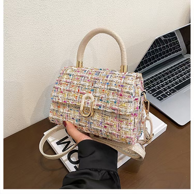 New Fashionable Women s Side Bag Slant Shoulder Square Bag Designer Trendy Shoulder Bag Trendy Handbag New Style bag