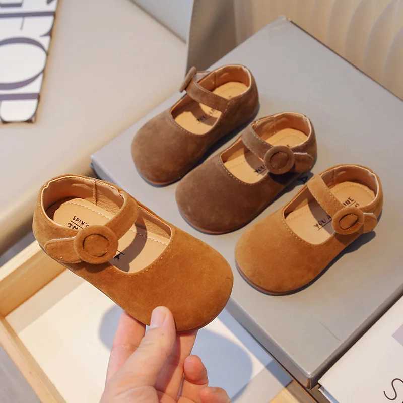 Childrens suede shoes retro slip in casual apartments lightweight soft soled girls shoes toddler shoes light princess shoes round toe shoes M250103