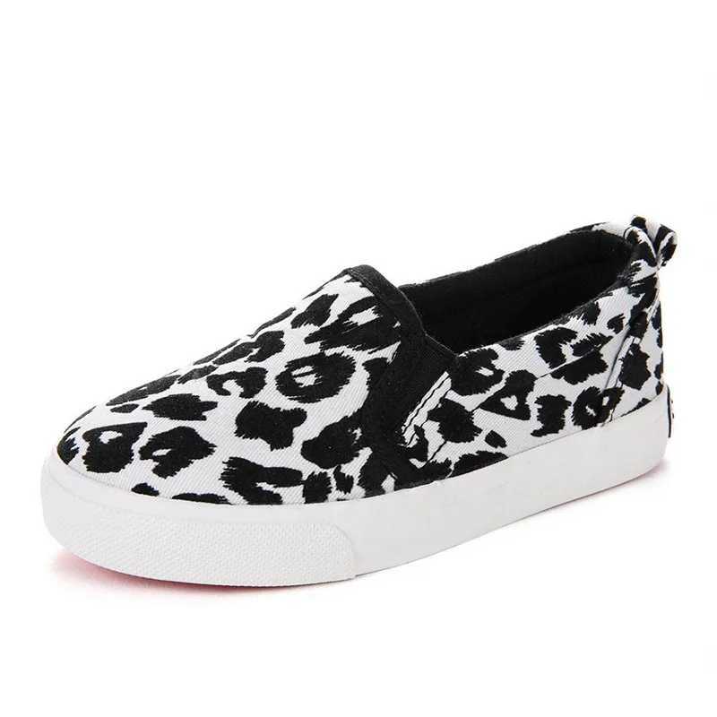 Spring Kids Shoes Boys Girls Casual Shoes Fashion Leopard Print Comfortable Canvas Shoes Childrens Sports Shoes Slip on Loafers M250103