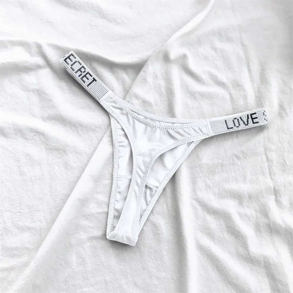 Sexy Women Pantie Crystal Rhinestone Letter Underwear Fitness Gym Love Thongs Low Rise Tanga Female Push Up Lingerie Sexy PantieXJ250103