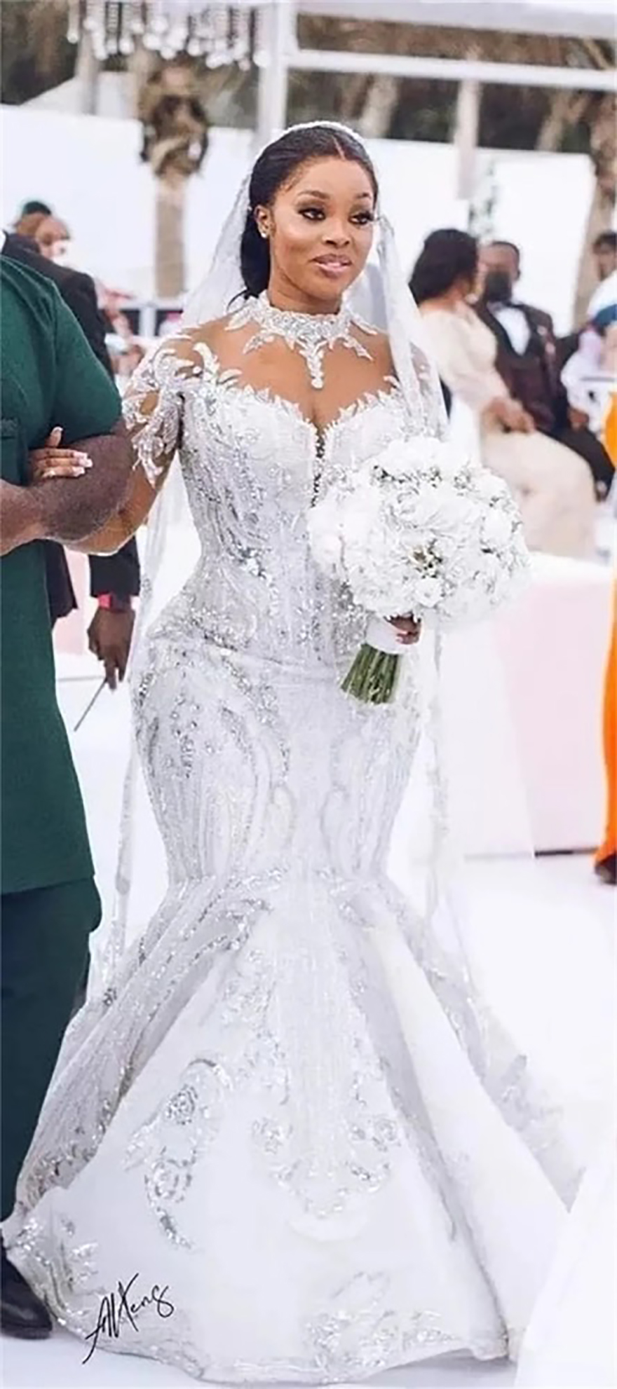 Vintage Saudi Arabia Mermaid Wedding Dress High Neck Long Sleeve Bridal Gowns Crystal Bride robes de mariee Plus Size Free shipping