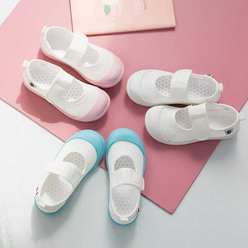 Kindergarten white shoes soft soled canvas baby girl single shoes cute spring autumn boys breathable childrens indoor shoes M250103