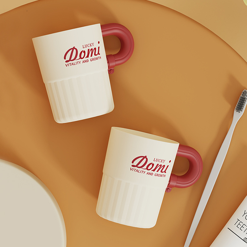 Creative and Simple Couple's Toothbrush Cup Set