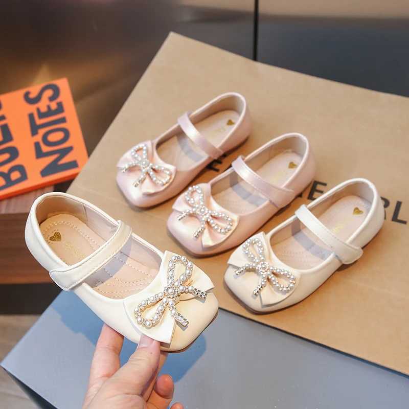 Girl Mary Janes Pearl Bow Simple Round Toe Light Leather Shoes for Children Cute New PU Children Moccasin Shoes Party Fashion M250103