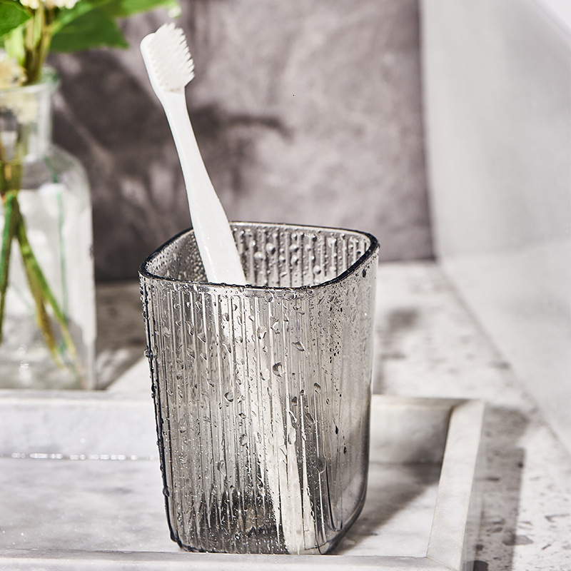 Family-Sized Transparent Toothbrush Cup Set with Style