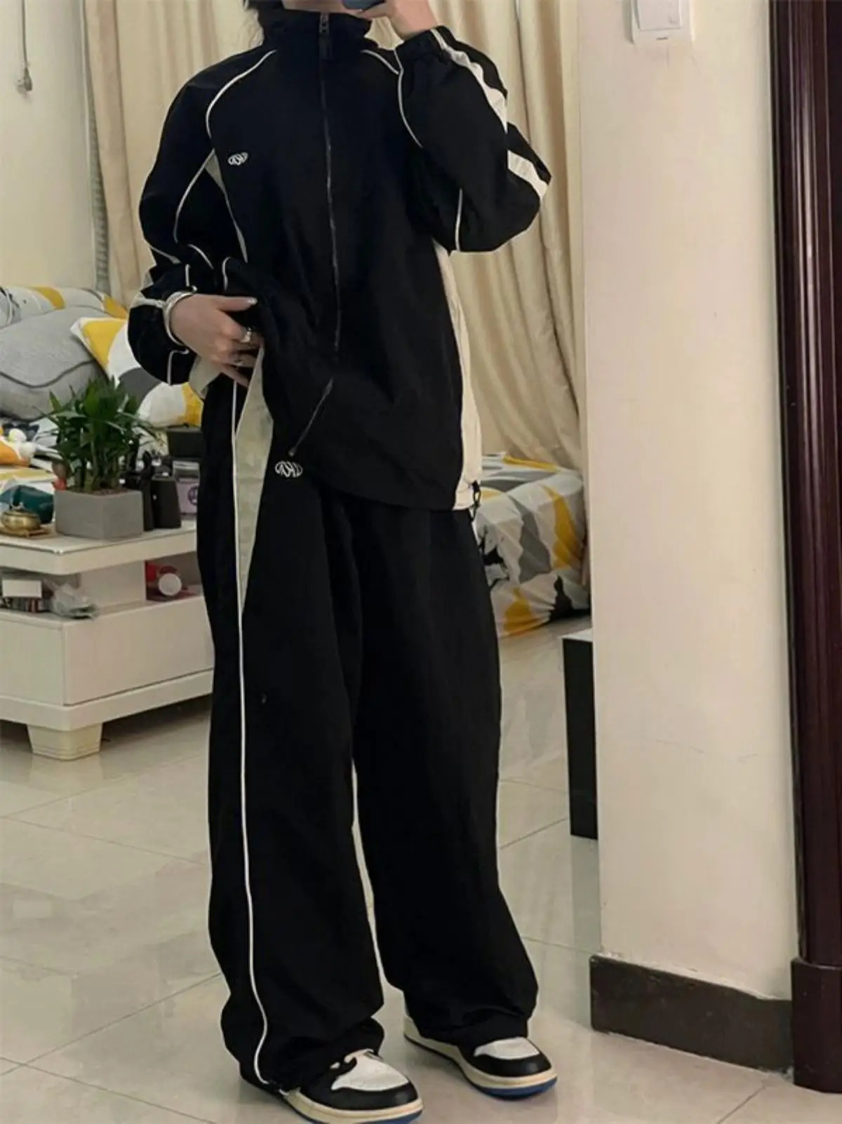 Womens casual wide leg cargo pants brushed solid street clothing elastic waist sports pants loose Y2K runner hip-hop bag pants 250102