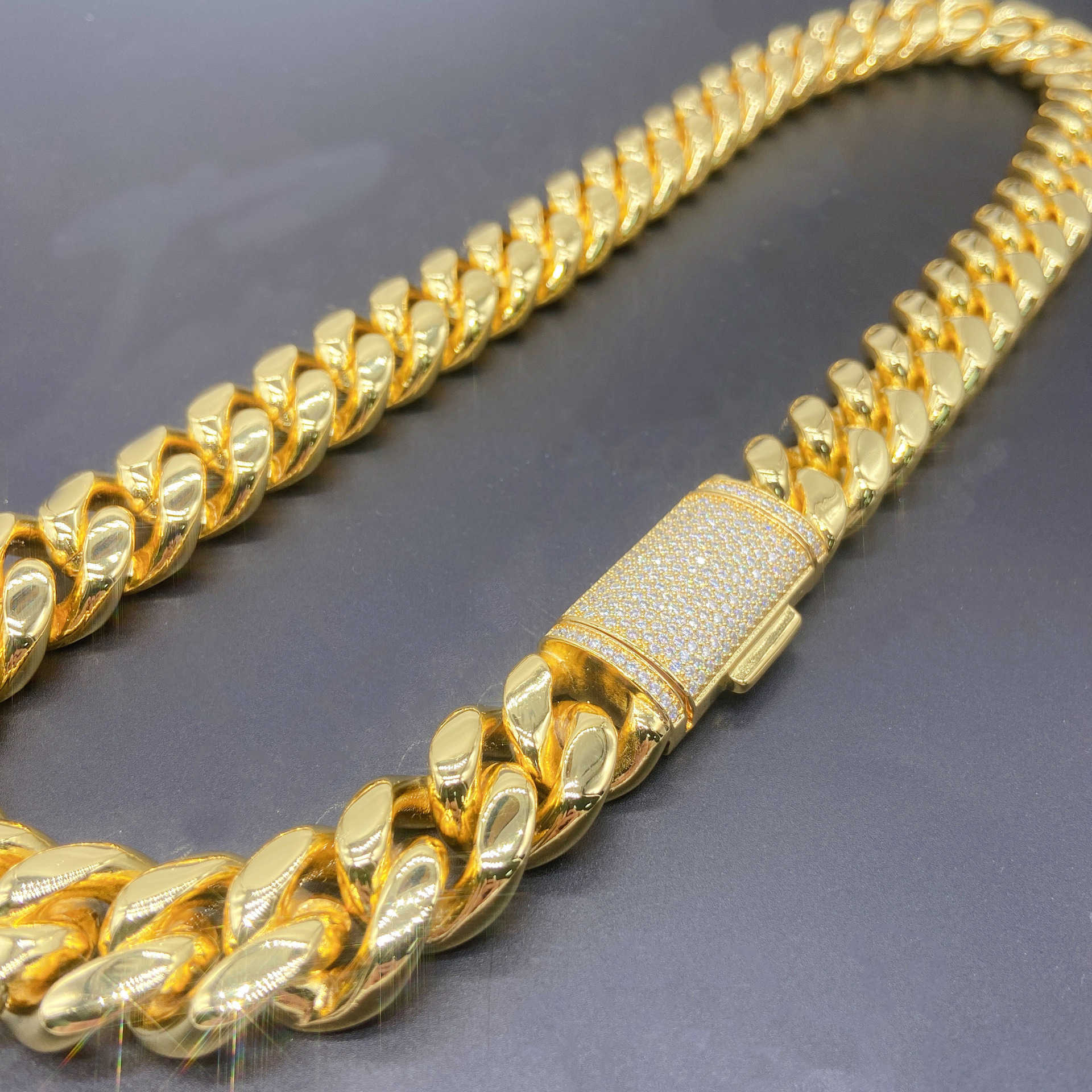 New Hip hop 18mm Stainless Steel Cuban Link Chain with Moissanite Coupler