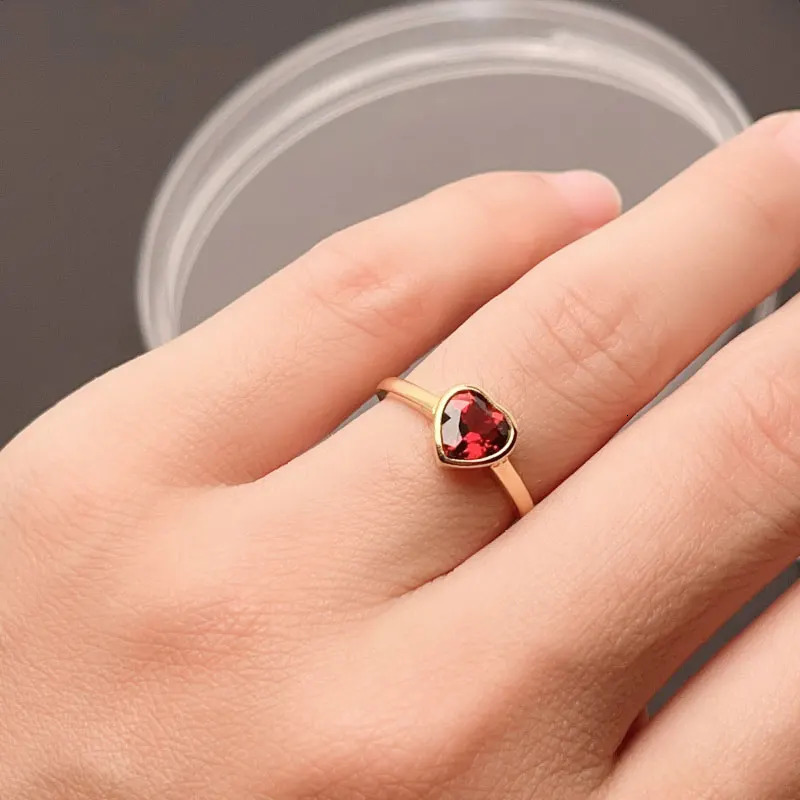 Heart shaped pomegranate ring 6mm 0.6ct natural pomegranate silver ring 18K gold-plated jewelry for daily wear 250102