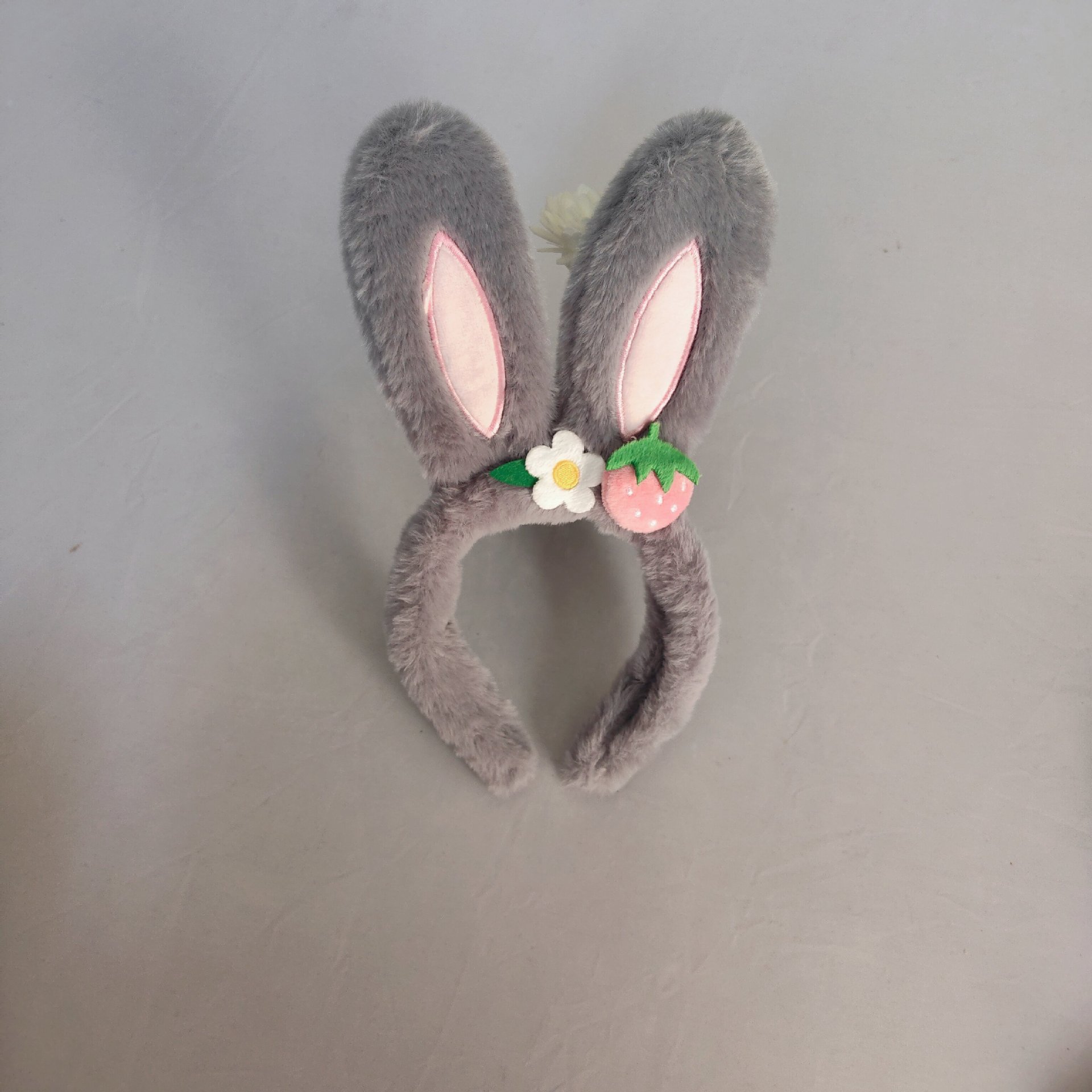 Manufacturer's popular wholesale new cute cartoon plush love bow rabbit ear sweet hair headband versatile headband