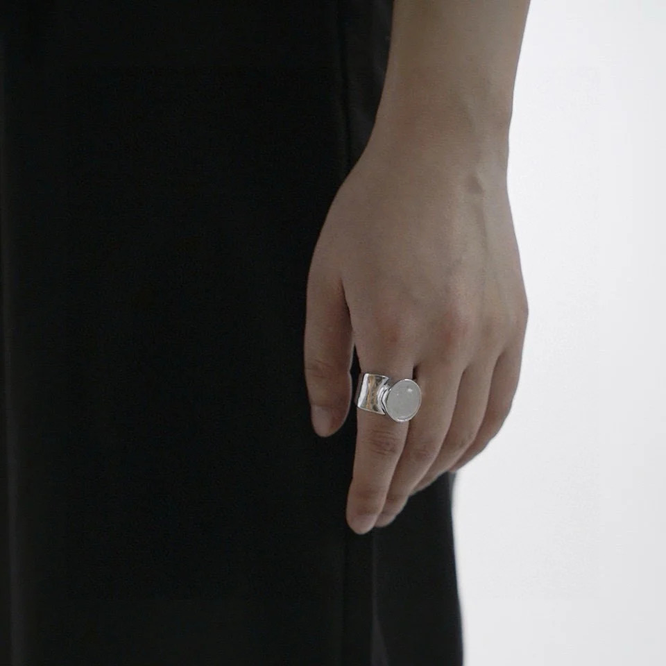 Temperature Elegant Fashion Personalized Retro Natural Obsidian Moonstone Ring Open Ring 250102