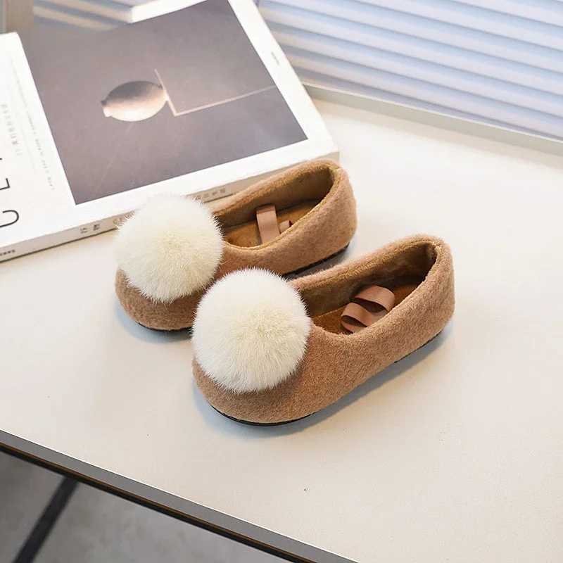 Childrens Apartment Winter Womens Shoes Soft Fluffy Hair Childrens Cotton Shoes Fashion Simple Edition Princess Leather Boots M250103