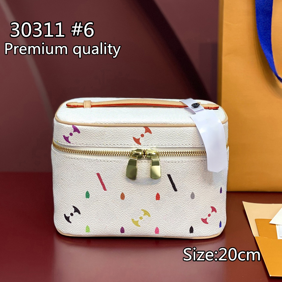 2025 Premium quality Pouches Fashion Handbags Lock Keys Real Leather Crossbody Bag Dusk Bags