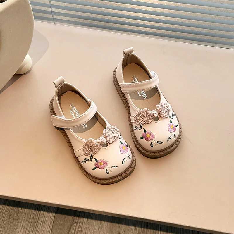 Girls Princess Shoes Embroidered Ethnic Style Spring/Summer Soft soled Baby Shoes M250103
